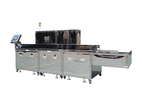 玻璃的種類很多，常見的有手機玻璃蓋板，顯示屏，另外還有各種光學玻璃、曲面玻璃、玻璃纖維等等。如果是平板玻璃蓋板，那么常用的就是大氣壓等離子清洗機；如果是光學玻璃或者曲面玻璃，就要用真空等離子清洗　　真空等離子清洗機的清洗原理是在真空腔體里，